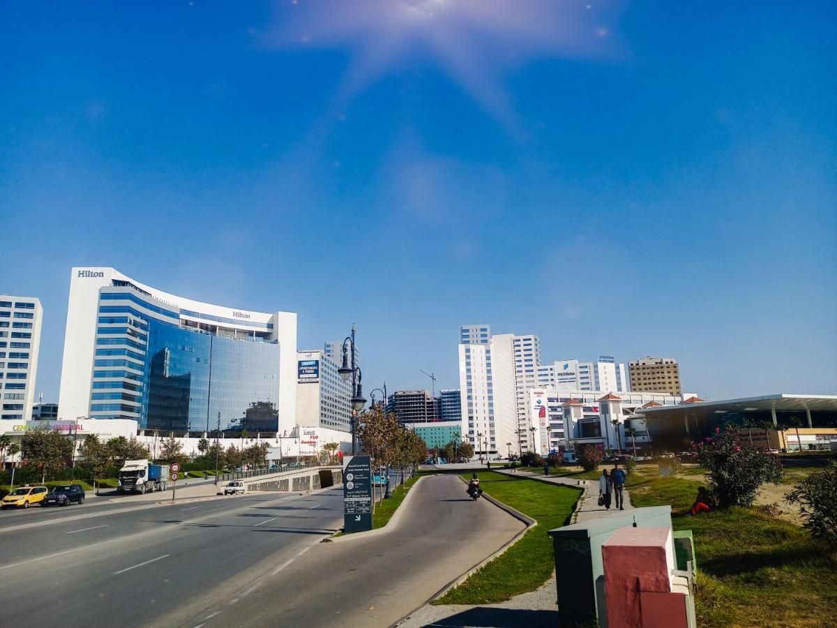 Amazing Appartement Au Centre Ville En Face Hilton - Gare Train 탕헤르 외부 사진