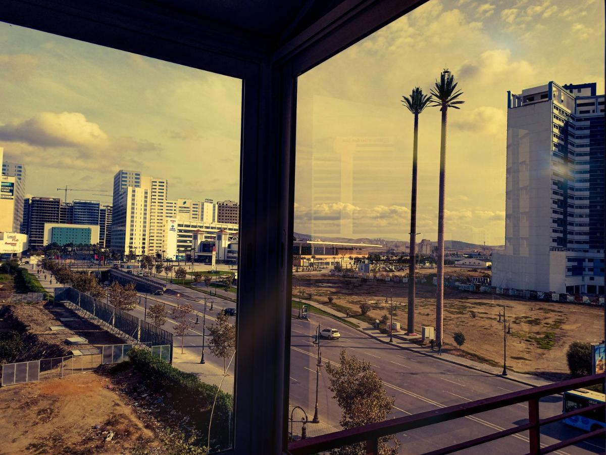 Amazing Appartement Au Centre Ville En Face Hilton - Gare Train 탕헤르 외부 사진